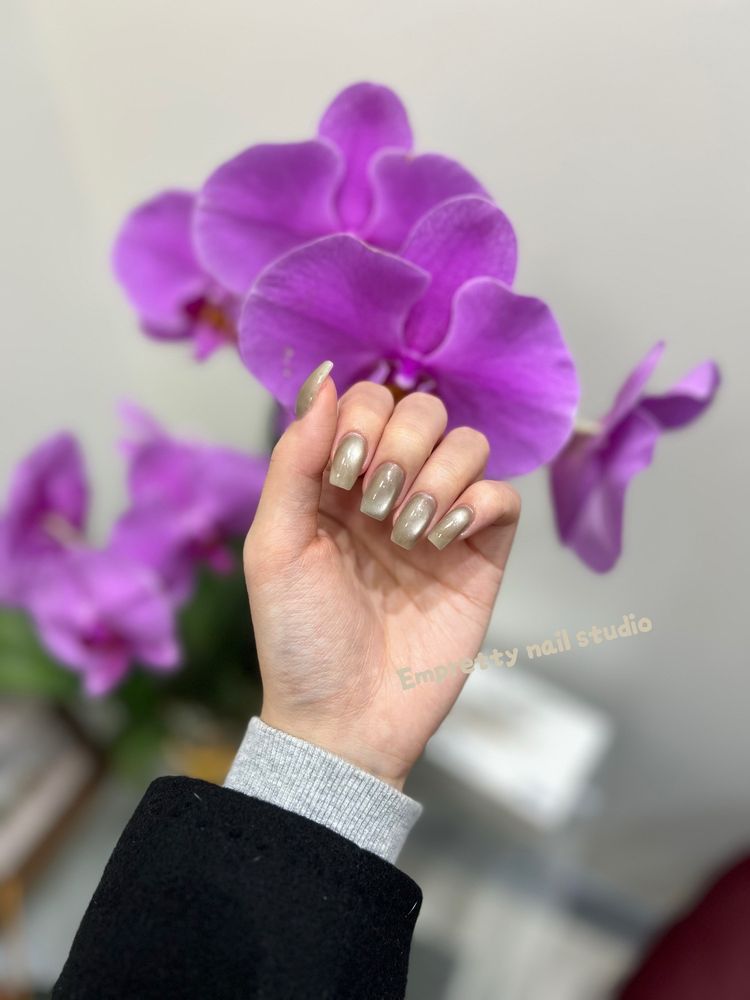 Empretty Nail Studio Logo