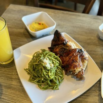 Higo Chicken - Tallarin Verde Con Pollo a La Brasa - Peruvian Near Me - La Habra, California