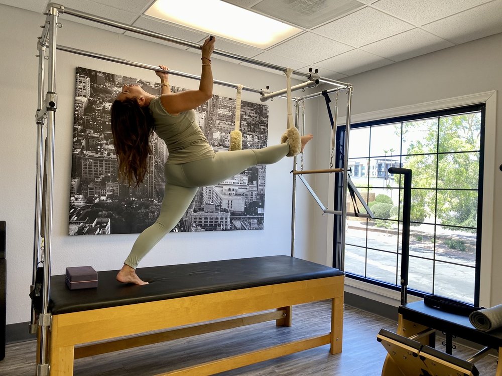 Downtown Pilates Studio Logo