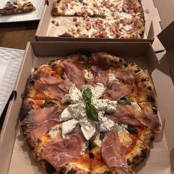 Pierinos - Italian Near Me - Harker Heights, Texas Pierinos - Italian Near Me - Harker Heights, Texas