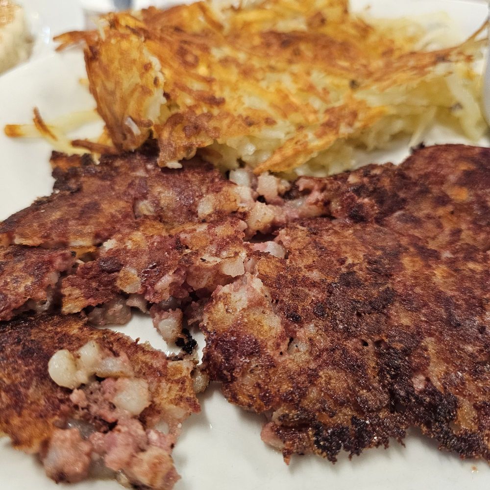 Mil’s Diner - close up of Corned Beef Hash - Diners Near Me - Milpitas, California