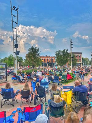 Larkin Square by null