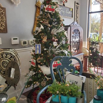 Ragamuffin Outpost - Beautiful Christmas decor - Home Decor Near Me - Valrico, Florida Ragamuffin Outpost - Beautiful Christmas decor - Home Decor Near Me - Valrico, Florida