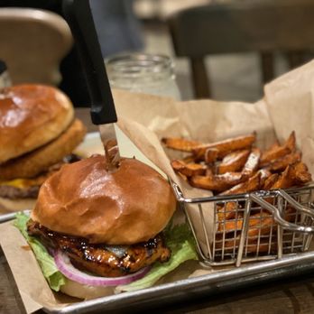 American Grub - Burgers Near Me - Tustin, California