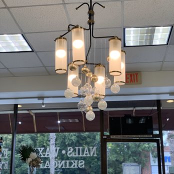 Natura Nail Spa - Ambiance - Nail Salons Near Me - Santa Monica, California