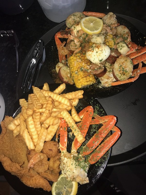 Monica's Crab Shack Logo