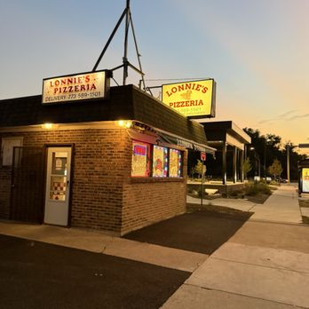 Lonnie's Pizzaria - Pizza Near Me - Chicago, Illinois Lonnie's Pizzaria - Pizza Near Me - Chicago, Illinois