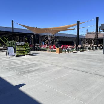 Chicken N Pickle - Pickleball Near Me - Henderson, Nevada