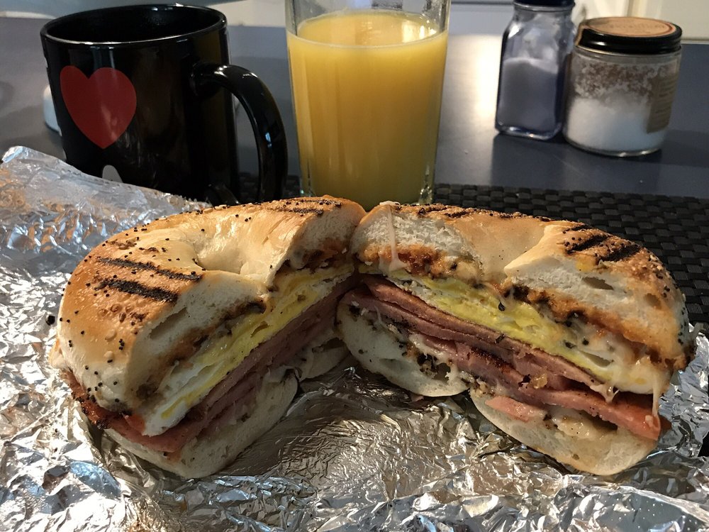 UNION AVENUE DELICATESSEN Updated September 2024 126 Union Ave