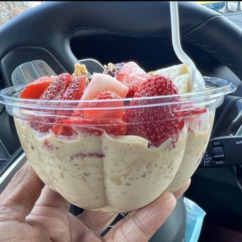 Cellf Juices - The Brookeai Bowl - Juice Bars & Smoothies Near Me - Springfield, Massachusetts