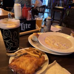 Kellys Pub - Shared fish & chips, seafood chowder. Murphy's Stout