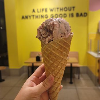 Van Leeuwen Ice Cream - Georgetown - Ice Cream & Frozen Yogurt Near Me - Washington, DC, District of Columbia Van Leeuwen Ice Cream - Georgetown - Ice Cream & Frozen Yogurt Near Me - Washington, DC, District of Columbia