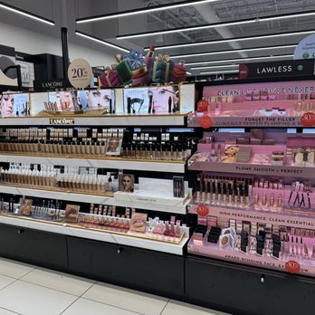 Sephora - Inside - Cosmetics & Beauty Supply Near Me - Savannah, Georgia