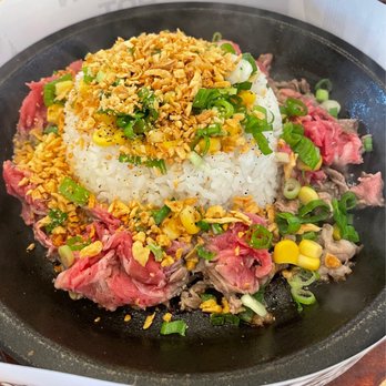 Sizzling Lunch - Garlic beef. Added extra fried garlic and garlic butter to mine - Teppanyaki Near Me - Fremont, California
