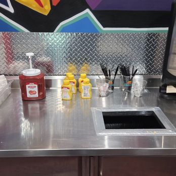 Smashed Burbank - They didn't have Heinz ketchup, but I do like this ketchup because it has that vinegary Tang - Burgers Near Me - Burbank, California