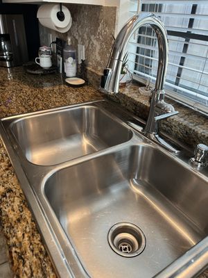 Yolandas Cleaning Services