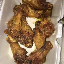 Village Pizzeria - Wings very crispy