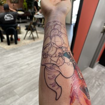 Monna Lissa - Beginning stages - Tattoo Near Me - Los Angeles, California