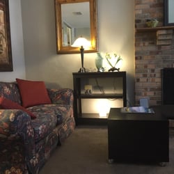 Mikulka Carol Bloomquist MD - Lobby