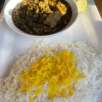 Papaya Restaurant - Ghormeh Sabzi: Basmati-Safranreis, Lammfleisch in persischer Kräutersauce, rote Bohnen und getrocknete Limetten - Persian/Iranian Near Me - Hamburg, HH