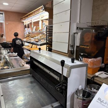 Forn de Lourdes - Bakeries Near Me - Valencia, V Forn de Lourdes - Bakeries Near Me - Valencia, V