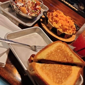 Evergreen Social - Chicken Katsu sandwich, macaroni and cheese, and loaded tots - Whiskey Bars Near Me - Evergreen Park, Illinois Evergreen Social - Chicken Katsu sandwich, macaroni and cheese, and loaded tots - Whiskey Bars Near Me - Evergreen Park, Illinois