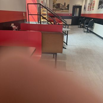 Groucho's Deli - Seating - Delis Near Me - Anderson, South Carolina