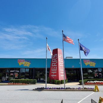 HERR’S SNACK FACTORY TOURS - Updated April 2025 - 128 Photos & 59 ...
