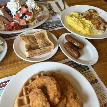 Lamp Post Diner - Desserts Near Me - Clementon, New Jersey