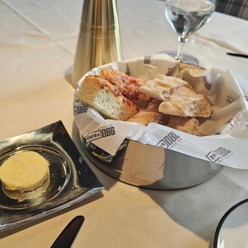 980 Prime - Complimentary bread basket. - Steakhouses Near Me - Cripple Creek, Colorado