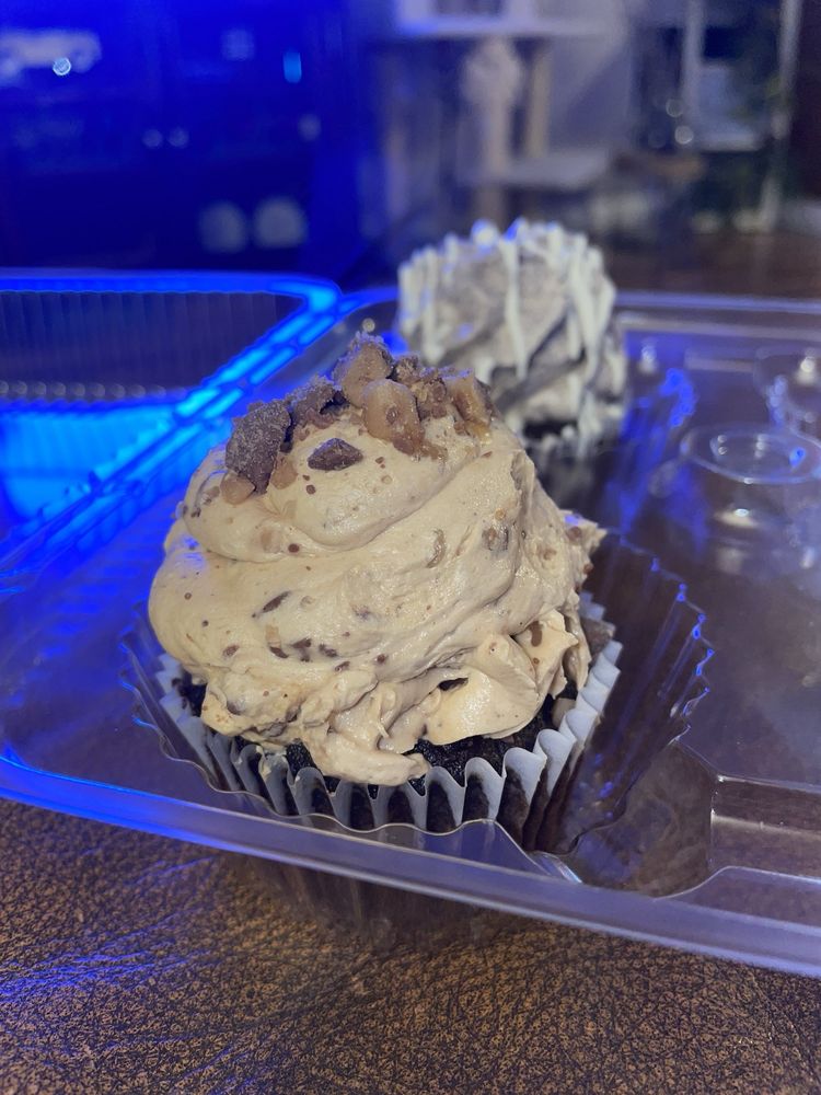 Buttercup Bakehouse Logo