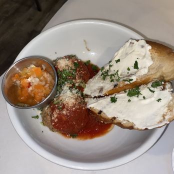 MA'S Italian Kitchen - Italian Near Me - Burbank, California