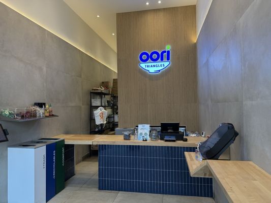 Oori Triangles - Piedmont Ave by null