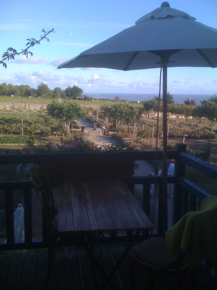 LA FONTAINE AUX BRETONS Updated June 2024 Rue Noëls, Pornic, Loire