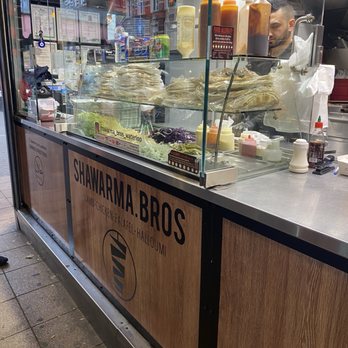 shawarma bros - The shawarma assembly station - Middle Eastern Near Me - London, XGL