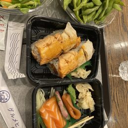 Sashimi edamame salad and roll Ta'eem Roll Sashimi edamame salad and roll Ta'eem Roll