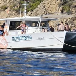 Mundo Marino - Another one of the smaller boats at anchor