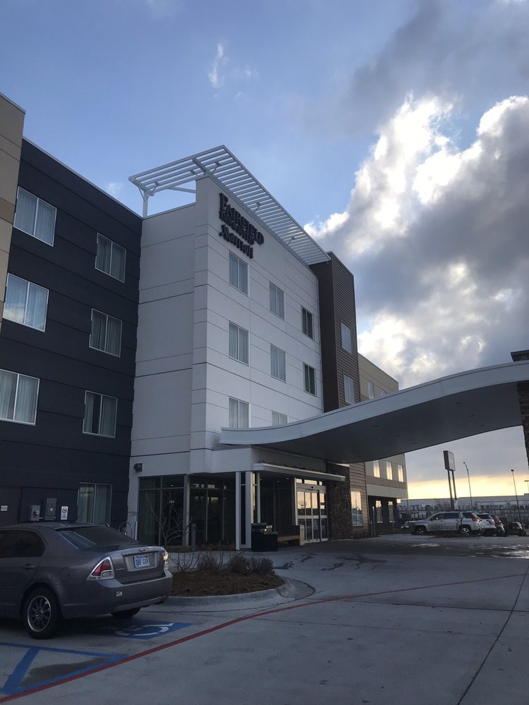 FAIRFIELD INN & SUITES SPRINGFIELD NORTH 35 Photos & 27 Reviews