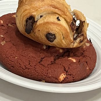 Garden Cafe - Red Velvet Cookie & Chocolate Croissant - French Near Me - Washington DC, District of Columbia