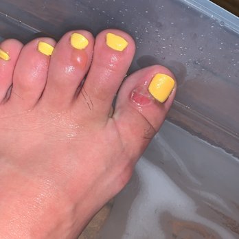 Luxury Nails - My toes - Nail Salons Near Me - Springfield, Massachusetts