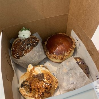 Blooming Buns Bakehouse  - Delicious desserts - Bakeries Near Me - Las Vegas, Nevada