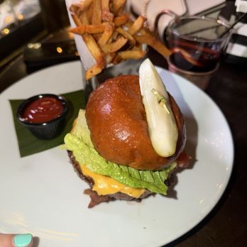 Beer Authority - Burger with bacon - Speakeasies Near Me - New York, New York Beer Authority - Burger with bacon - Speakeasies Near Me - New York, New York