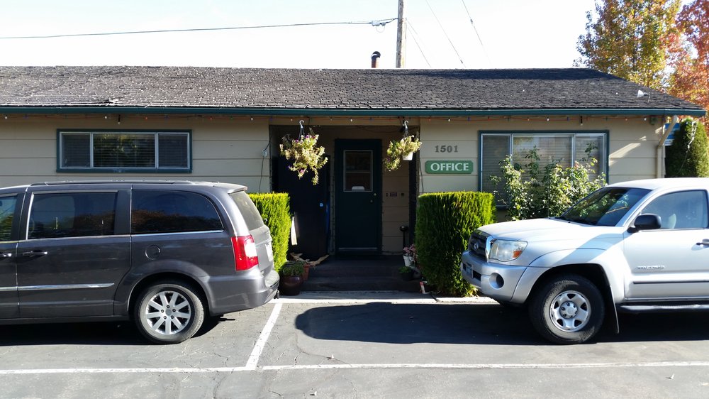 SIERRA MOTEL Updated September 2024 1501 US Highway 395 N