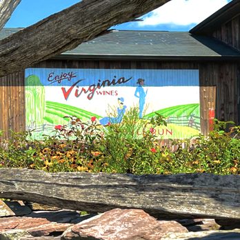 Hipstoricdc - Virginia Wine Country - Wine Tours Near Me - Washington, DC, District of Columbia Hipstoricdc - Virginia Wine Country - Wine Tours Near Me - Washington, DC, District of Columbia