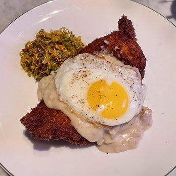 Columns - Columns, on St Charles - Chicken Schnitzel, Gravy and an over-easy Egg - Delicious! - Hotels Near Me - New Orleans, Louisiana Columns - Columns, on St Charles - Chicken Schnitzel, Gravy and an over-easy Egg - Delicious! - Hotels Near Me - New Orleans, Louisiana