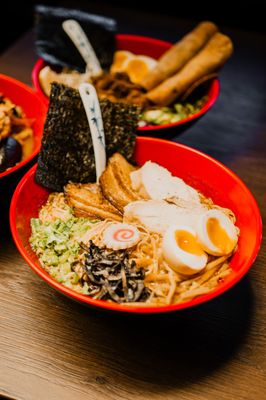 Tomi Ramen by null
