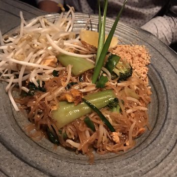 ViV - Pad Thai with Vegetables/Tofu - Thai Near Me - New York, New York