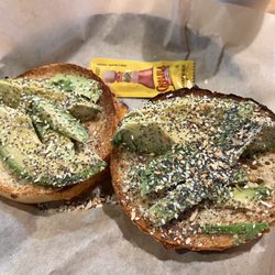 Seize The Bagel - Avocado bagel