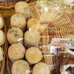 Marché Edgar Quinet - Local soft cheeses