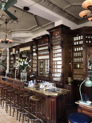 ORA Restaurant & Wine Bar by null